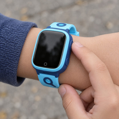 Solvi Max kids smartwatch in blue on a child's wrist, outdoors