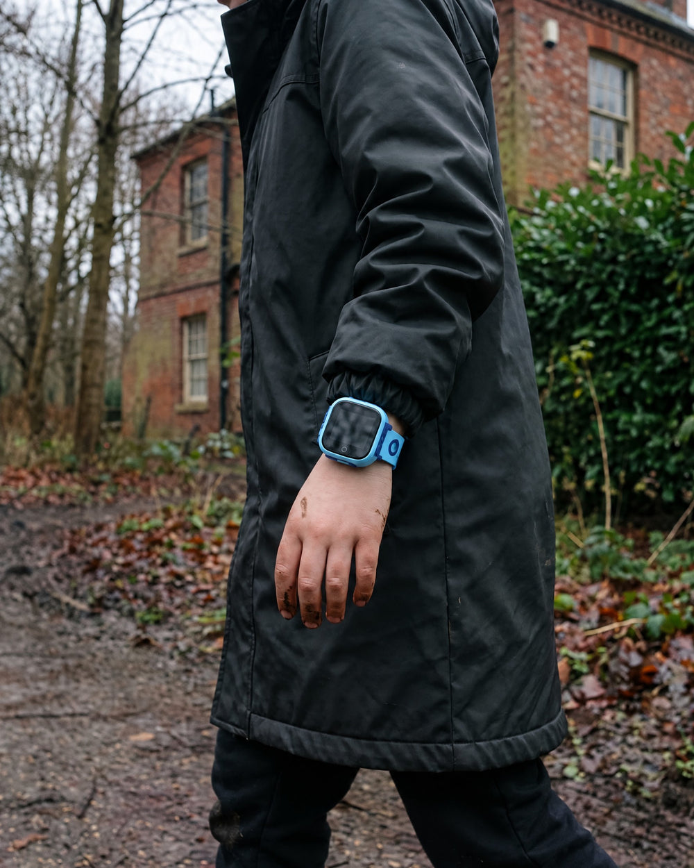 Child on a weekend walk, wearing a Solvi Max